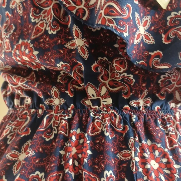 Francesca’s Maxi Dress. Style Jadeen Size Small shoulder. - Picture 3 of 15